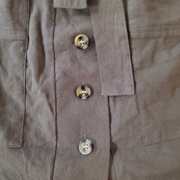 Olive button mini skirt with a tie - Picture 3 of 4